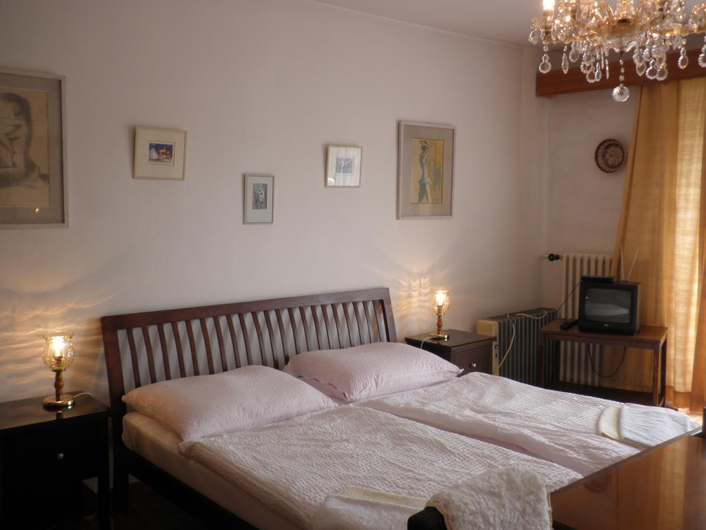 Arcadia Nocleg ze śniadaniem 3*